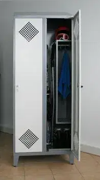 Jak wybrać idealną szafę na narty? Porady, rodzaje i najlepsze rozwiązania