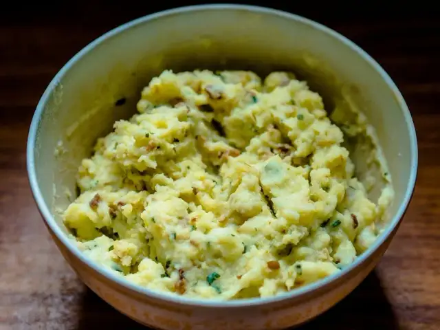 Jakie jedzenie w góry: najlepsze wysokokaloryczne i lekkie opcje