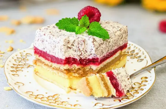 Tanie ciasto bez pieczenia z herbatnikami - szybkie i sprawdzone