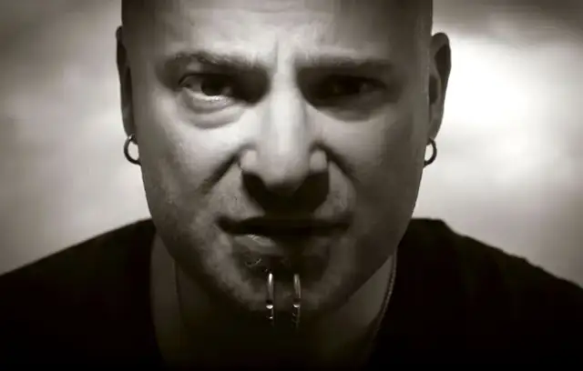 Tajemnica "The Sound of Silence": Kto śpiewa? Oryginał i Disturbed