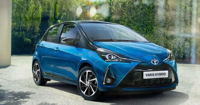 RAV4 hybryda czy benzyna? Analiza, która oszczędzi Twoje pieniądze