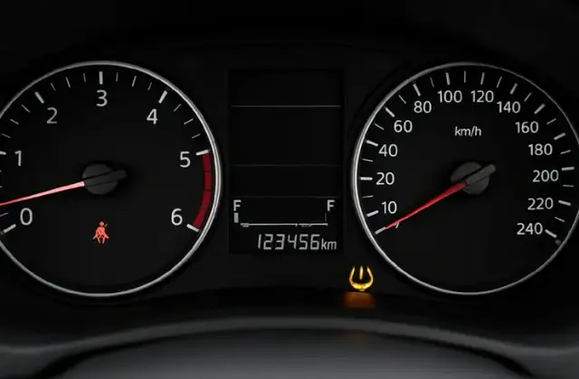 Jak wyłączyć kontrolkę ciśnienia w oponach ford i uniknąć problemów