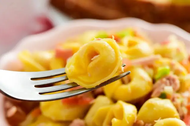 Jak zrobić makaron tortellini: przepis na idealne pierożki domowe