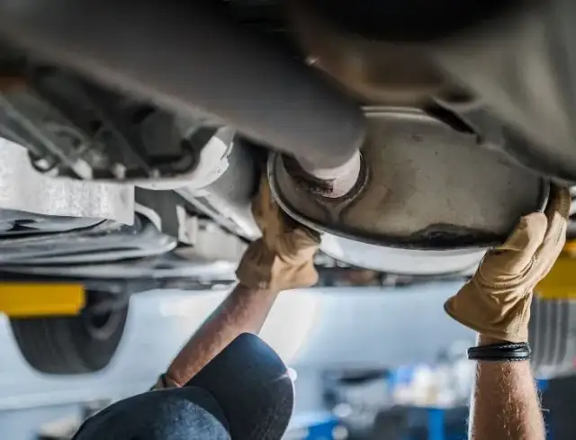 Jakie śruby do wydechu wybrać, aby uniknąć kosztownych napraw?