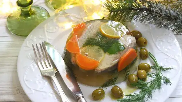 Ryba w galarecie: klarowny przepis krok po kroku, który zawsze się udaje