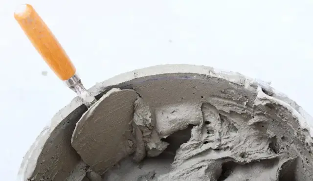 Jak odnowić betonowy podjazd i uniknąć kosztownych napraw