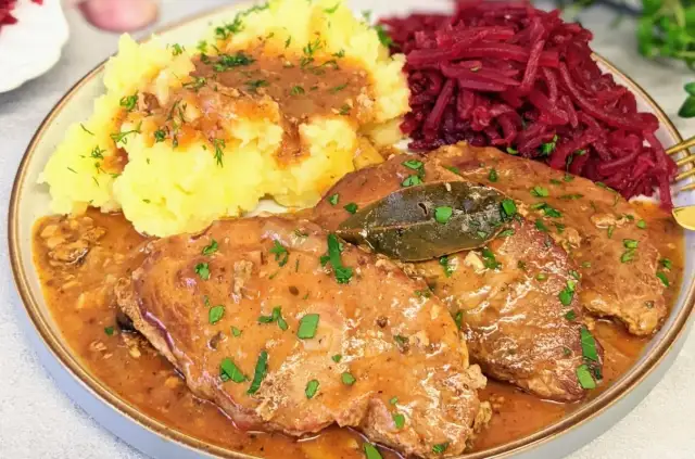 Jakie mięso na bitki wieprzowe? Najlepsze wybory, które zaskoczą smak