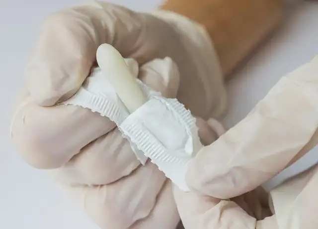 Jak zaaplikować czopek dziecku - proste kroki i ważne wskazówki