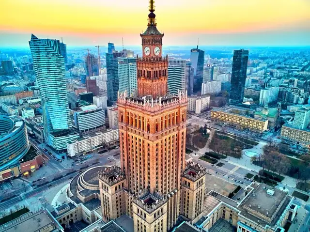 Pałac Kultury i Nauki: Zabytek czy kontrowersyjny symbol zniewolenia?