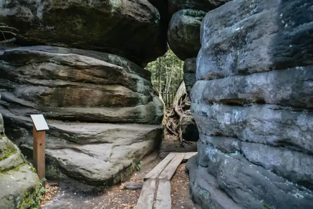 Kudowa-Zdrój: Co warto zobaczyć? Atrakcje, Góry Stołowe i Czechy