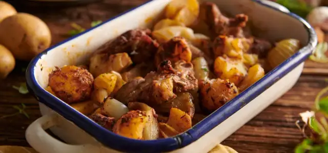 Zapiekanka z karkówki i ziemniaków: sekrety idealnie soczystego dania