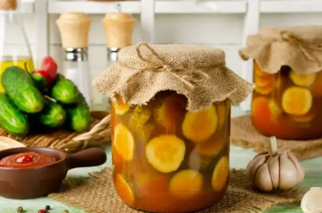 Jak wykorzystać ogórki kiszone: 10 kreatywnych przepisów na dania