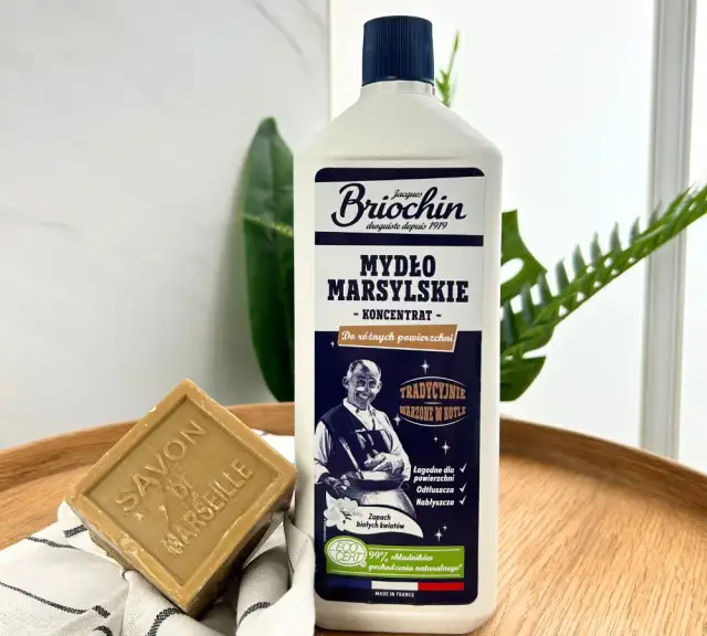 Czym myć podłogi po remoncie? Poradnik: czyste podłogi bez smug!