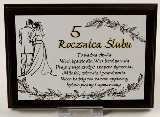 5. rocznica ślubu: Drewniane Gody. Prezenty, życzenia i inspiracje