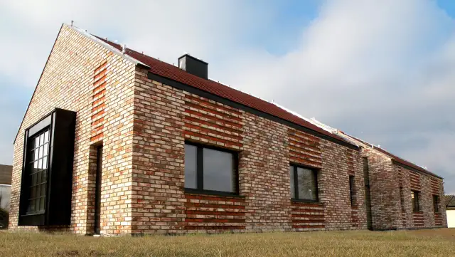 Elewacja bez tynku: Która alternatywa najlepsza dla Twojego domu?