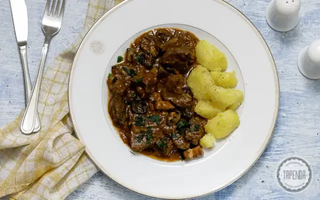 Wołowina po burgundzku: Klasyczny przepis krok po kroku