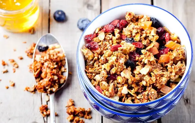 Czy musli jest dietetyczne? Odkryj, co naprawdę zawiera!