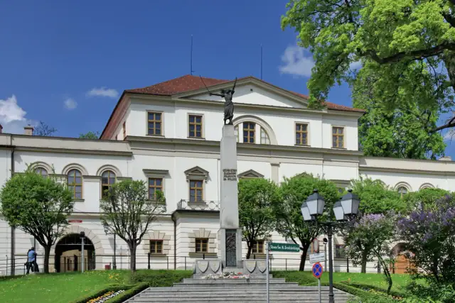 Miasto i gmina na Śląsku Cieszyńskim: historia, geografia i administracja regionu