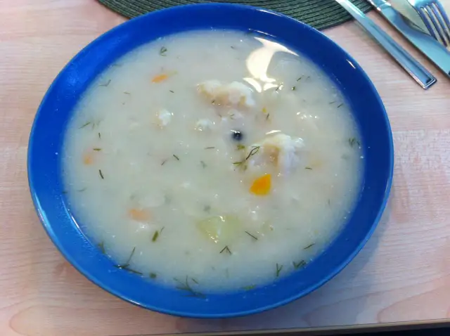 Zupa kalafiorowa "jak u babci": Odzyskaj smak dzieciństwa!