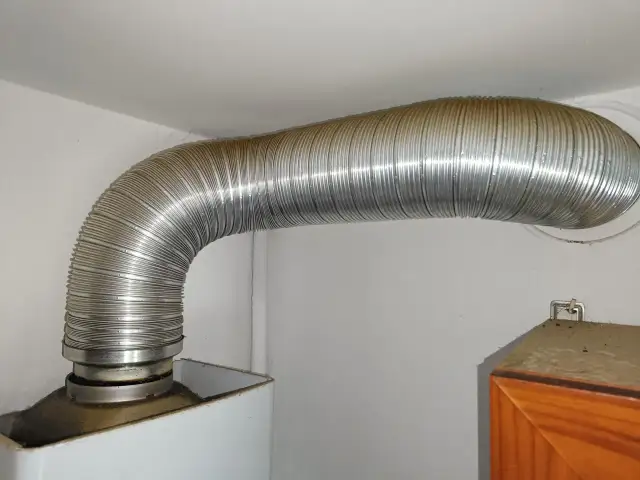 Zimno i zapachy? Jak wyeliminować ciąg wsteczny w bloku.