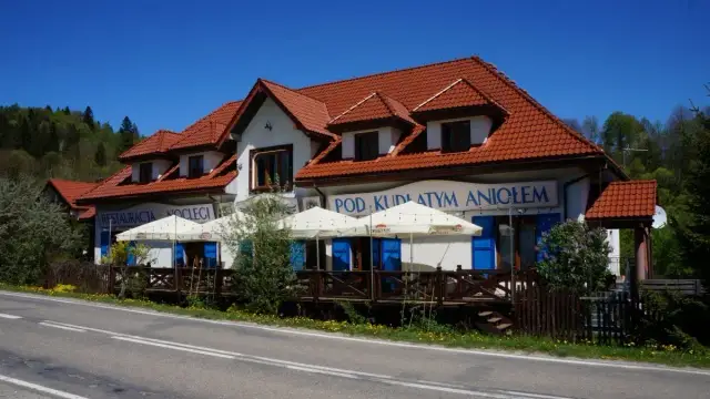 Gdzie zjeść w Lesku? Odkryj najlepsze lokale i ich specjały