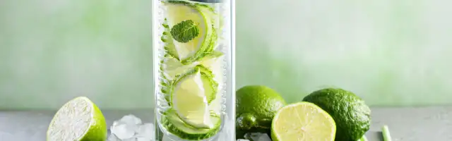 Skuteczne napoje przeczyszczające, które szybko łagodzą zaparcia