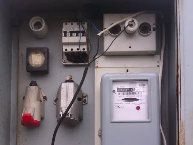 Jak anonimowo zgłosić kradzież prądu PGE i nie obawiać się konsekwencji