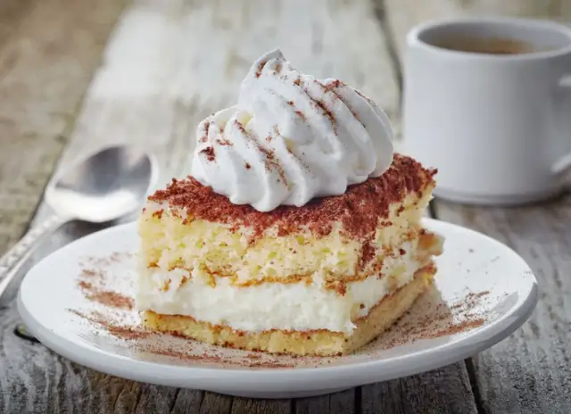 Twój krem z mascarpone się zwarzył? Uratuj go i uniknij wpadek!