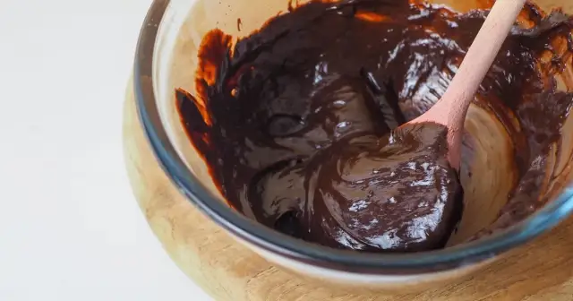 10 kreatywnych pomysłów: co można zrobić z ugotowanego budyniu