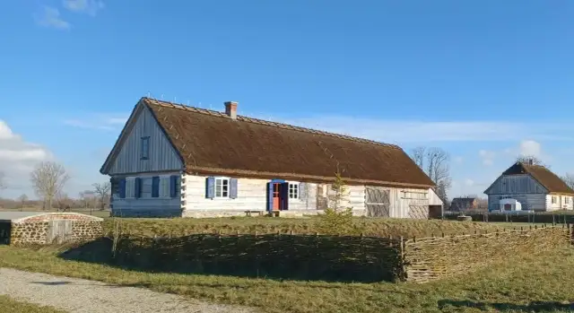 Skansen osadnictwa nadwiślańskiego w Wiączeminie Polskim - historia i atrakcje