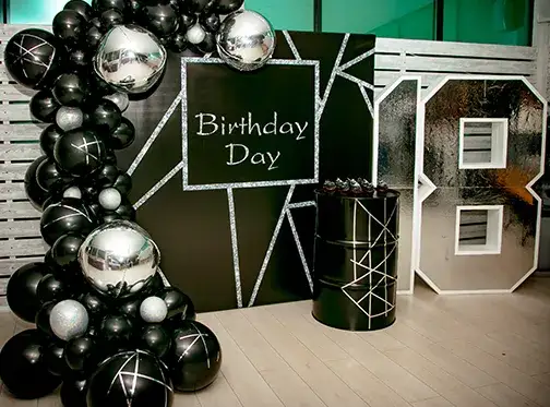 Ścianka na 18. urodziny DIY: Stwórz hit imprezy krok po kroku!