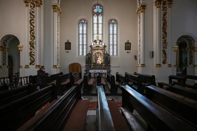 Dlaczego katolicy nie jedzą mięsa w piątek? Religijne i historyczne wyjaśnienie praktyki