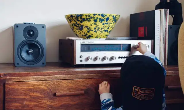 Jakie fale RMF FM? Sprawdź częstotliwości w Twojej okolicy