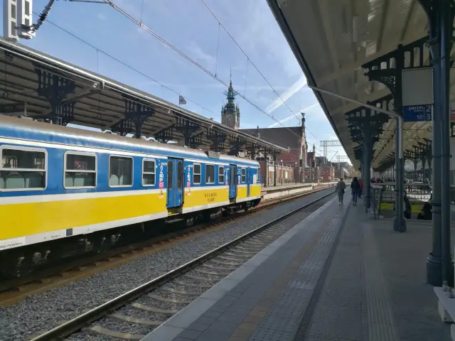 SKM Gdańsk Główny: Peron 3! Jak szybko dojechać do Sopotu/Gdyni?