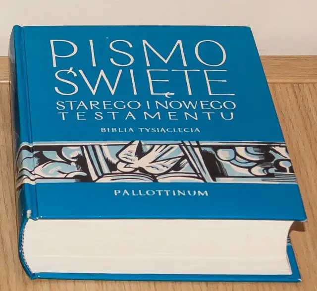 Kto tłumaczył Biblię Tysiąclecia? Poznaj kulisy i zespół 40 biblistów