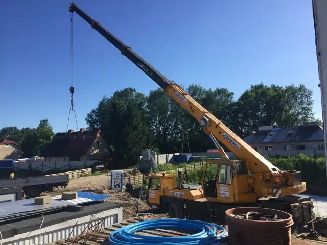 Ile kosztuje wynajem dźwigu? Ceny, które mogą Cię zaskoczyć