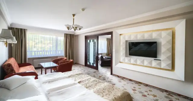 Ile kosztuje doba w hotelu Gołębiewskim? Ceny, które zaskoczą!