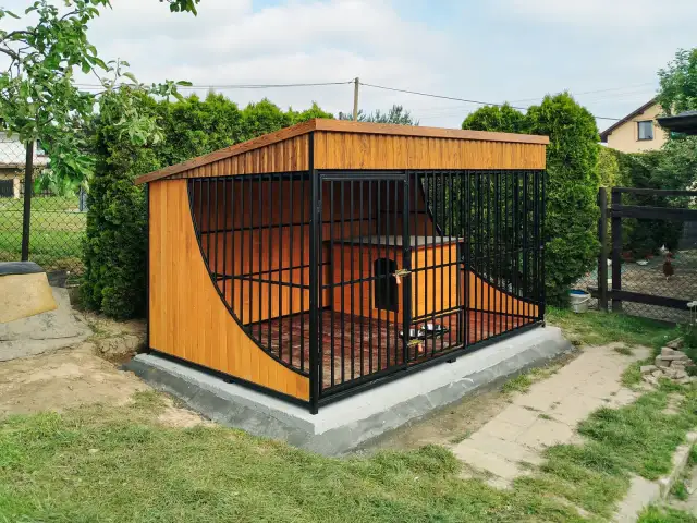 Kojec dla psa z paneli: Zbuduj sam! Bezpiecznie i tanio