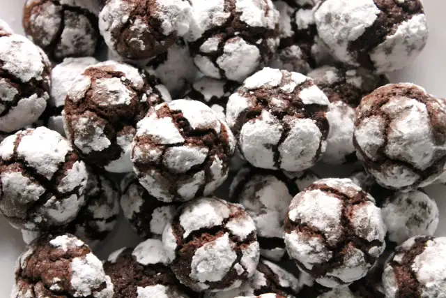 Sekret idealnych crinkles: jak uzyskać popękane ciastka?