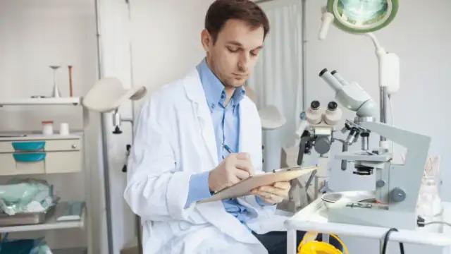 Gdzie przyjmuje urolog Borówka? Sprawdź adresy i godziny wizyt