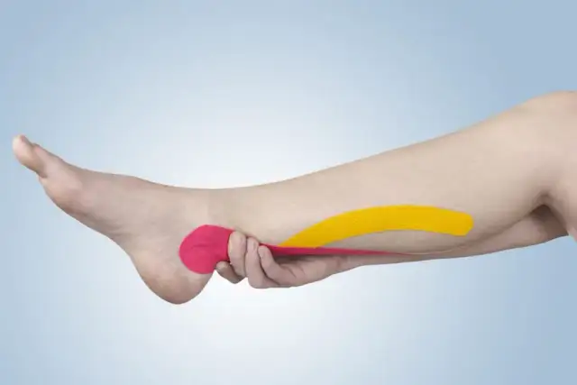 Jak biegać żeby nie bolały piszczele – skuteczne metody na ból