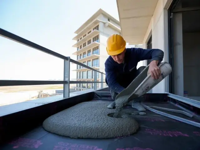 Jaki beton na balkon wybrać, aby uniknąć błędów i zapewnić trwałość?