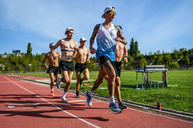 Bieżnia ile ma metrów? Odkryj długość toru lekkoatletycznego 400 m