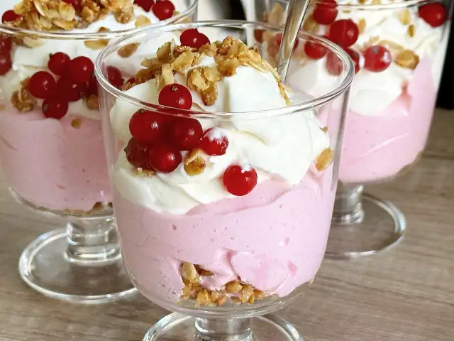 Szybkie desery z mascarpone i galaretki: Przepisy, które zawsze się udają!