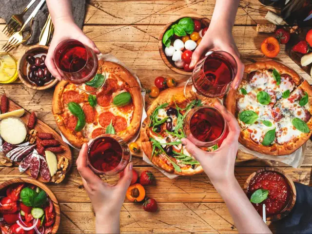 Jak w dym pizza & wino - wyjątkowe smaki w Bolesławcu, które musisz spróbować