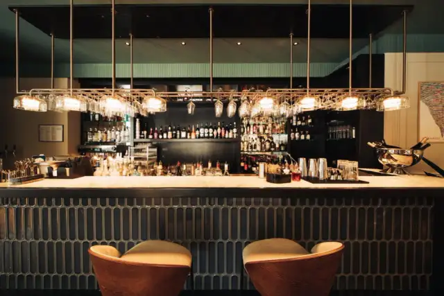 Hotel Bristol Berlin: Luxus, Lage & Kulinarik am Ku'damm