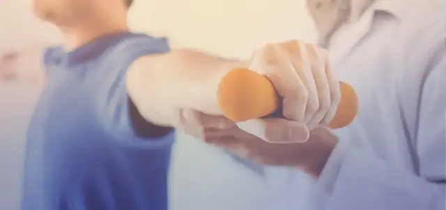 Fizjoterapeuta co to? Poznaj ich rolę i kluczowe kwalifikacje