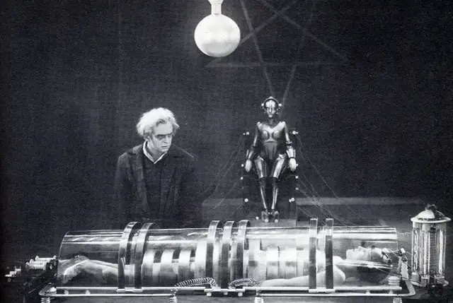 Kiedy powstała sztuczna inteligencja? Odkryj jej fascynującą historię