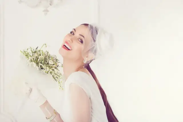 Woalka ślubna: Dopasuj do sukni! Uniknij błędów, bądź piękna.