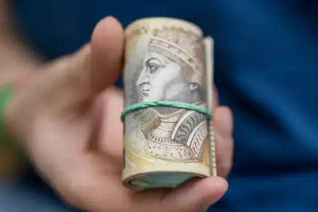 Gdzie można dobrać pożyczkę? Najlepsze opcje i porady, by uniknąć pułapek